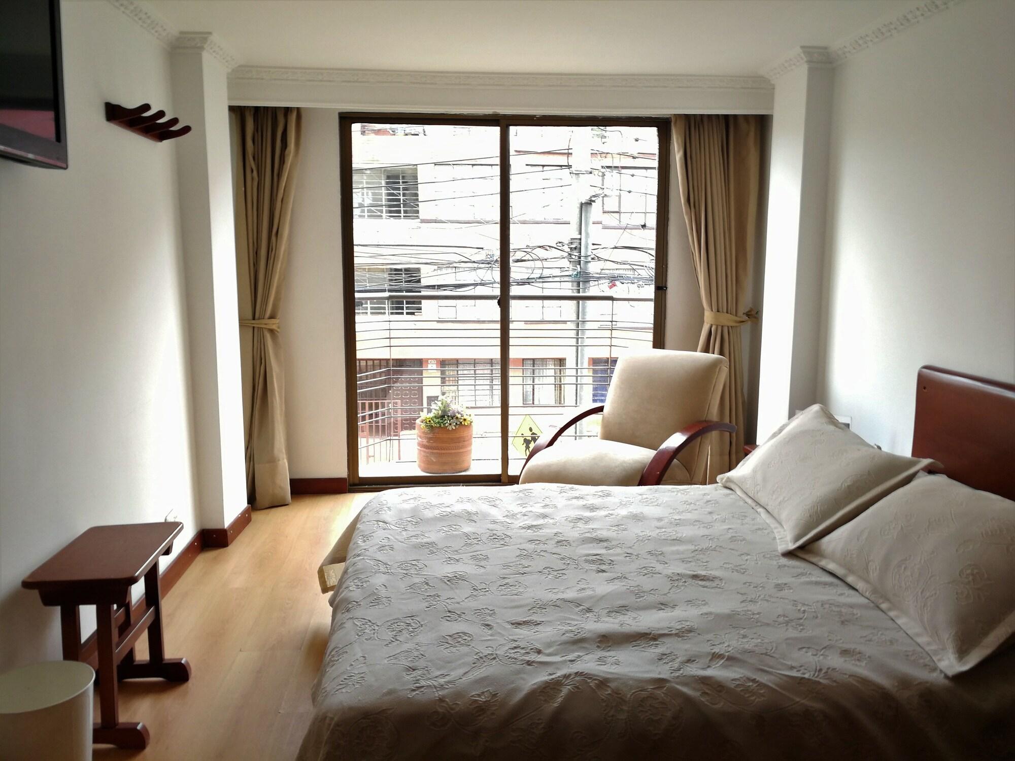Hotel Alicante Bogota Bagian luar foto