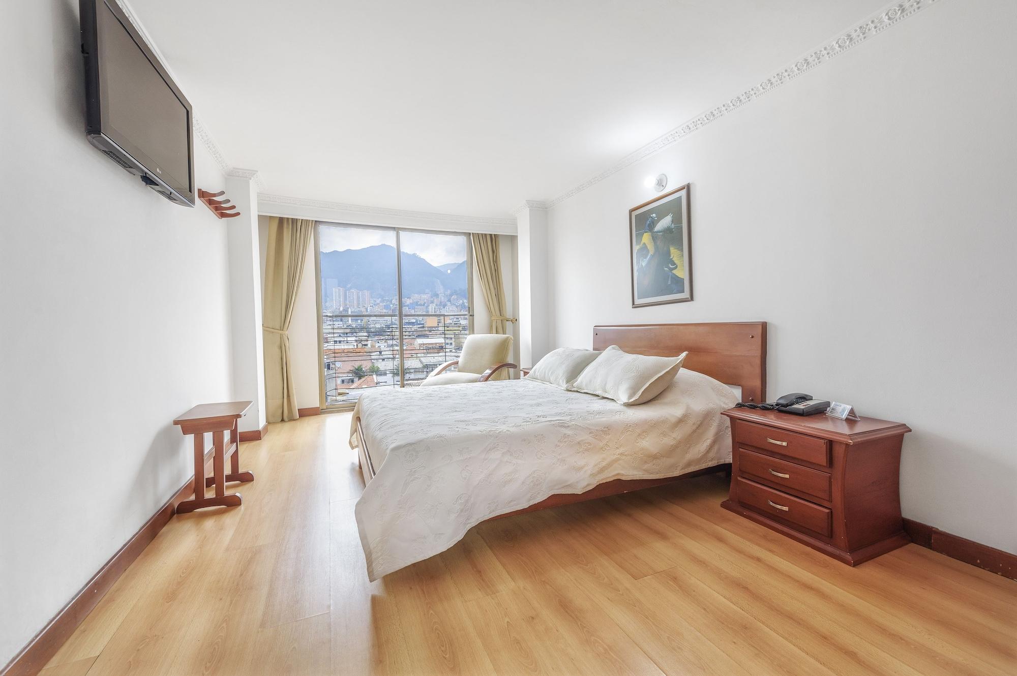 Hotel Alicante Bogota Bagian luar foto